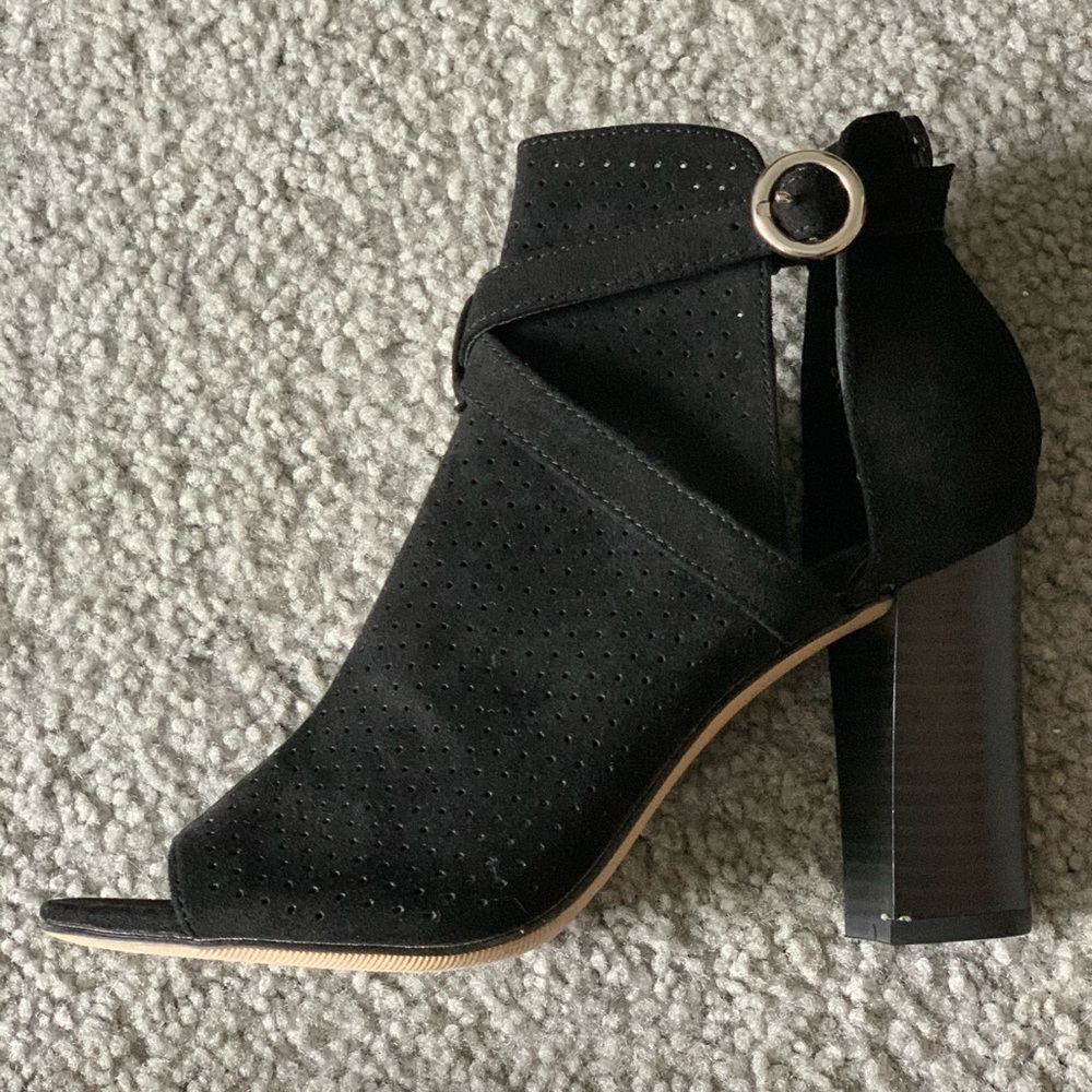 Madden NYC high heels, size 6
